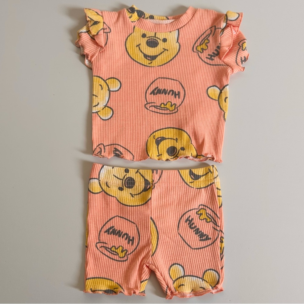 Baby 2 piece set Winnie the Pooh shirt and shorts baby outfit infant 0-3 months